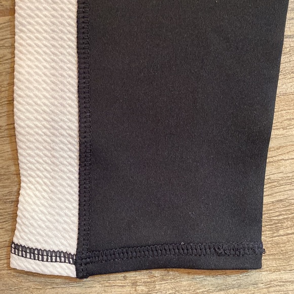 Performance Active Leggings - Picture 5 of 6